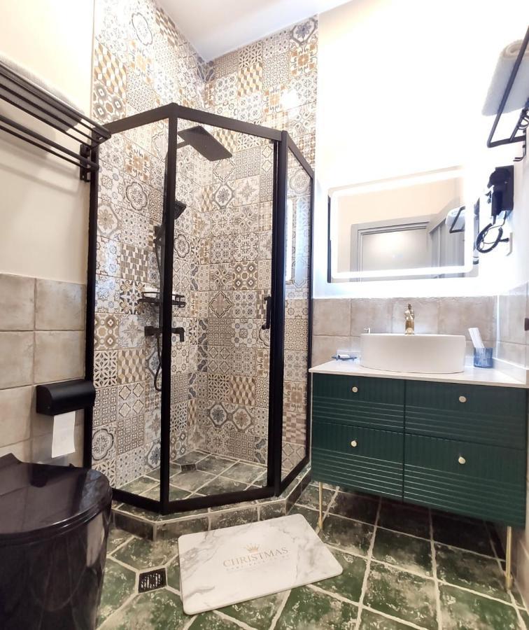 Qin Boutique Hotel Tbilisi Esterno foto