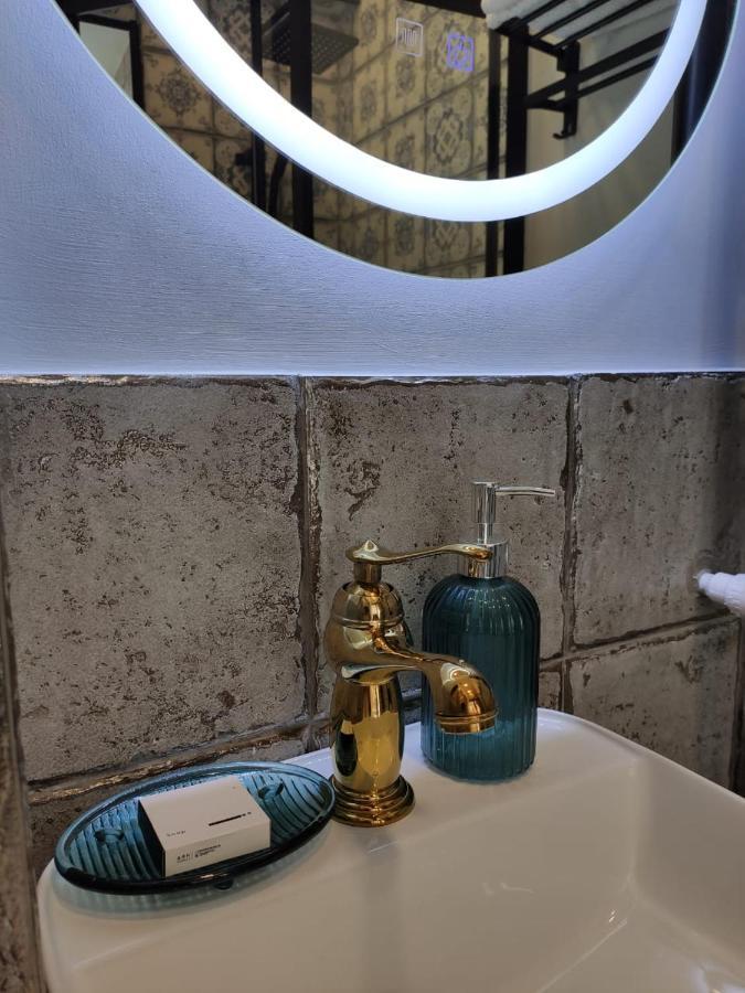 Qin Boutique Hotel Tbilisi Esterno foto