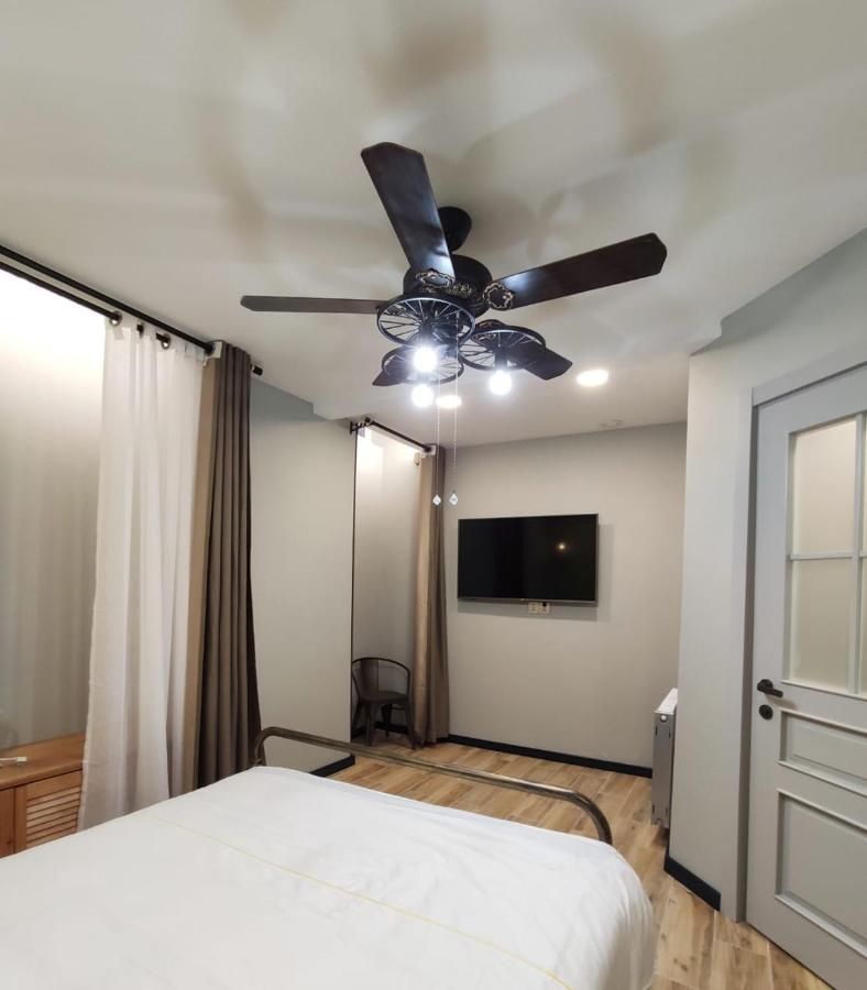 Qin Boutique Hotel Tbilisi Esterno foto