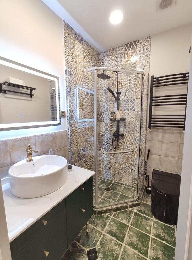 Qin Boutique Hotel Tbilisi Esterno foto